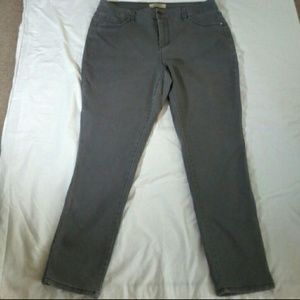 d. Jeans New York size 18W